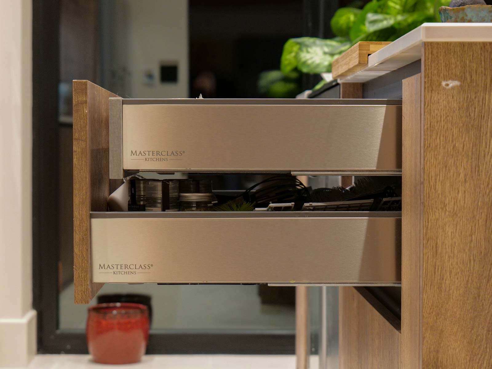 Internal stainless steel modern kitchen drawers