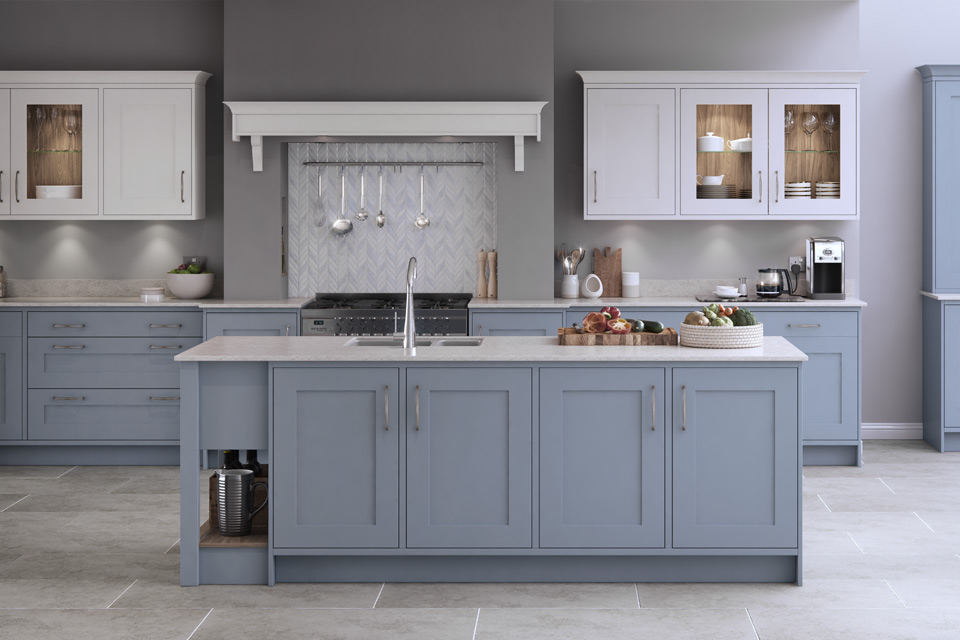 A modern country kitchen with Shaker kitchen doors